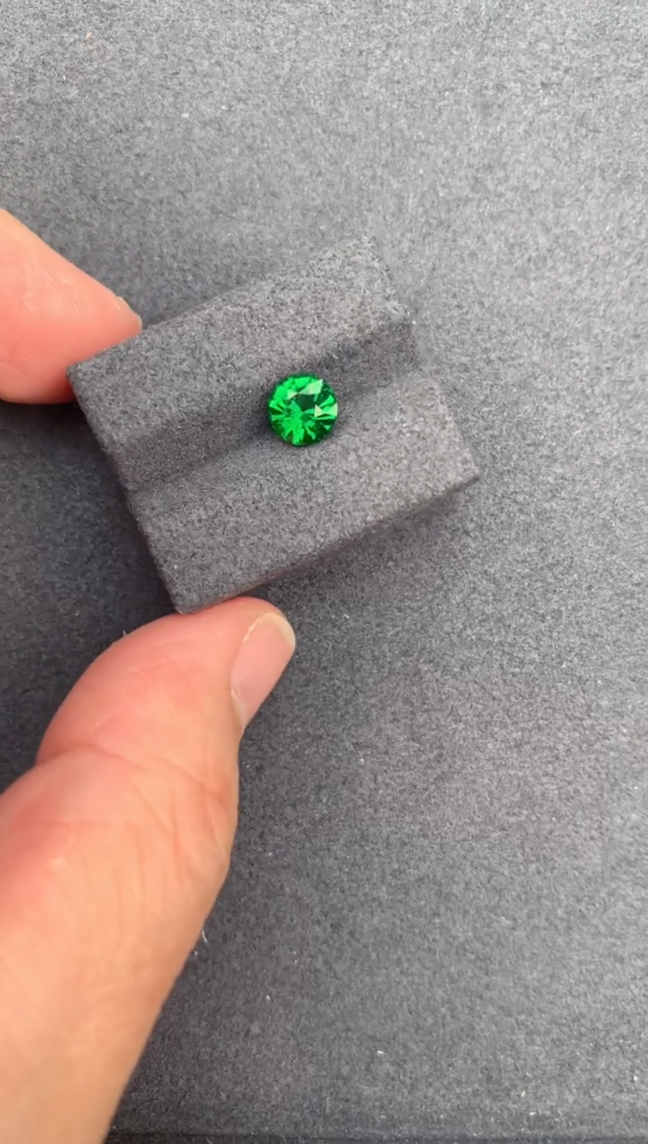 【闪购商品】石榴石（沙弗莱）裸石未镶嵌1.1ct沙弗莱