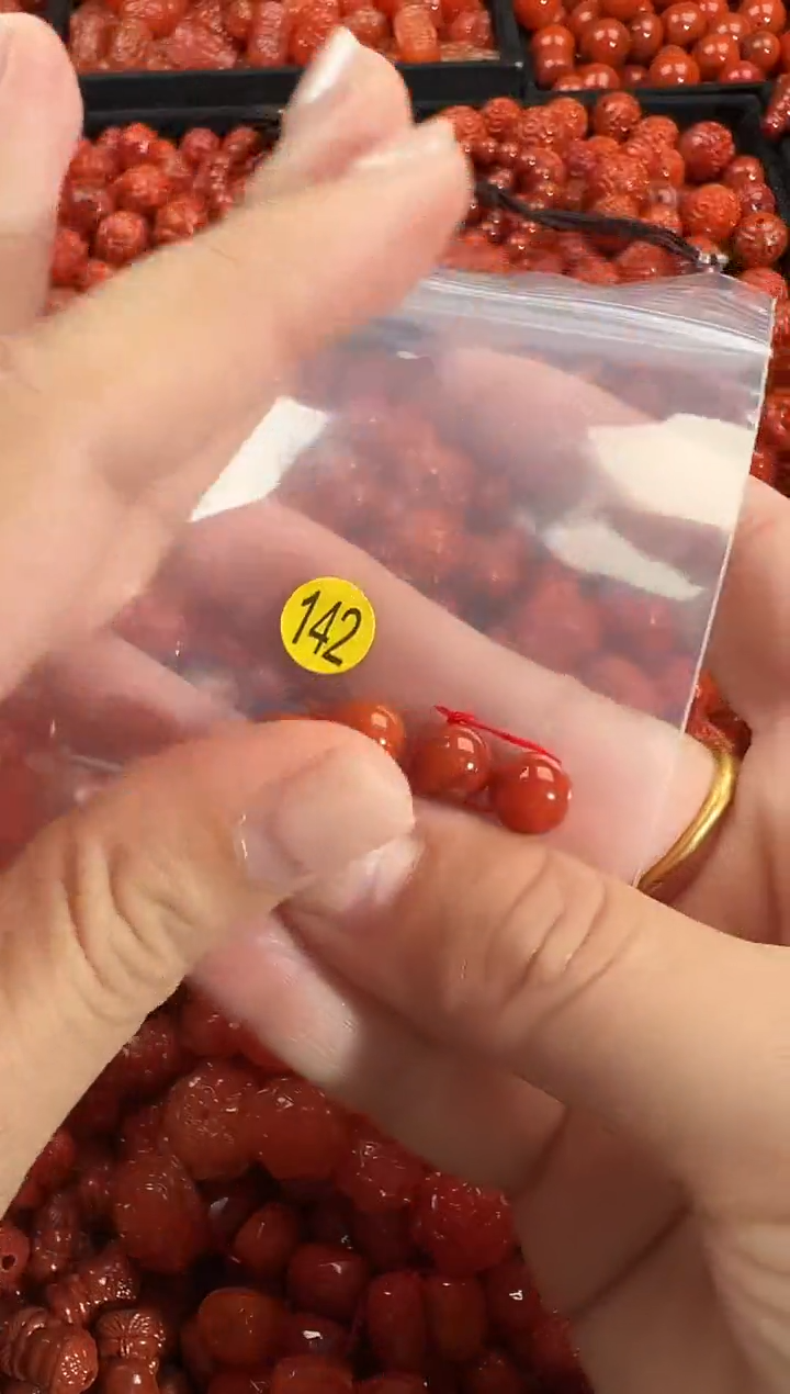 颈饰未镶嵌南红玛瑙1