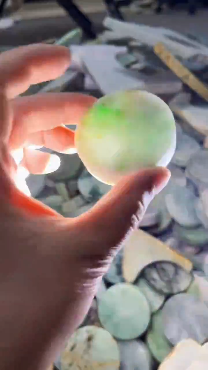 【闪购商品】翡翠挂件未镶嵌A货康壹098