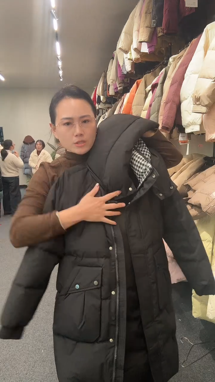 艾雨衣尚一秒闪购羽绒服