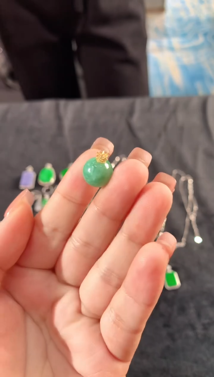 【闪购商品】翡翠吊坠(不含链)18K金镶嵌153lyx时尚