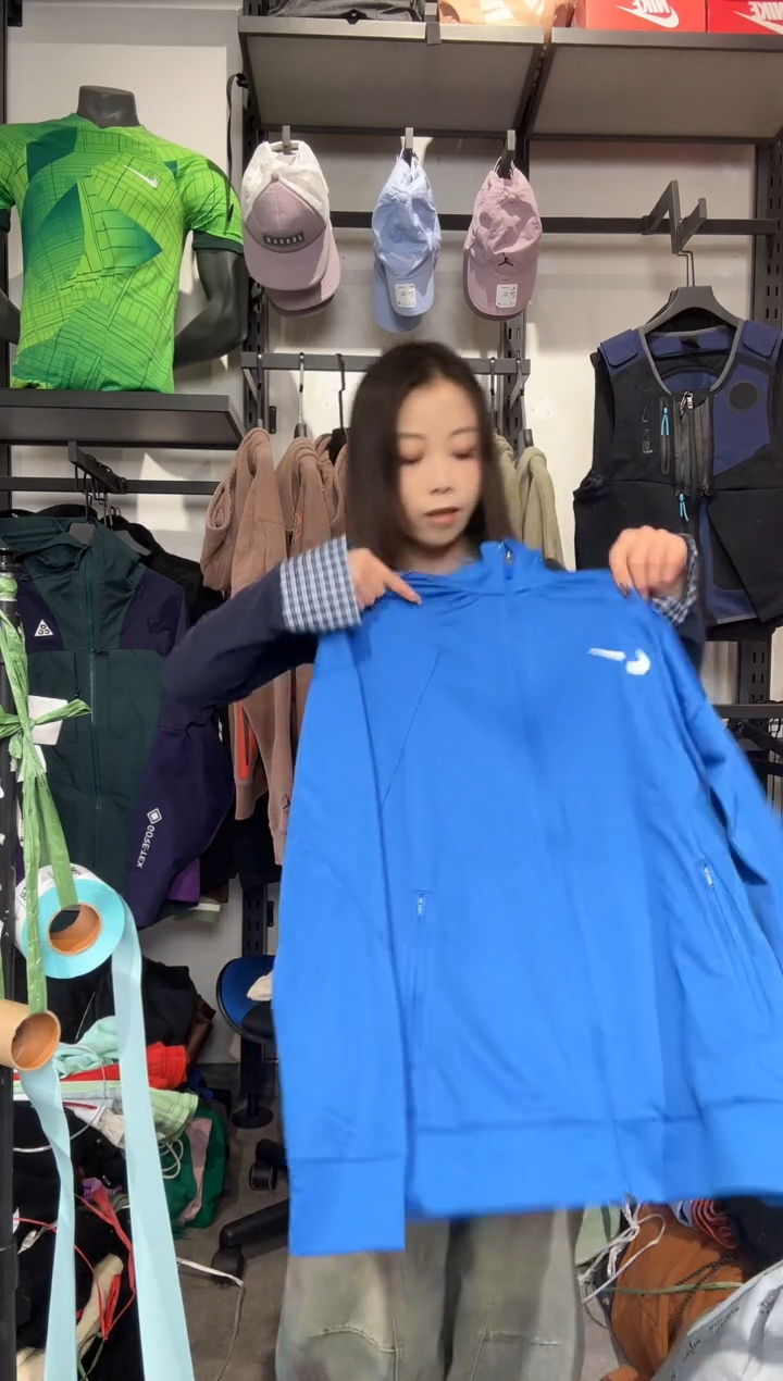 1064编码 瑕疵款直播间过款为准 尺码170