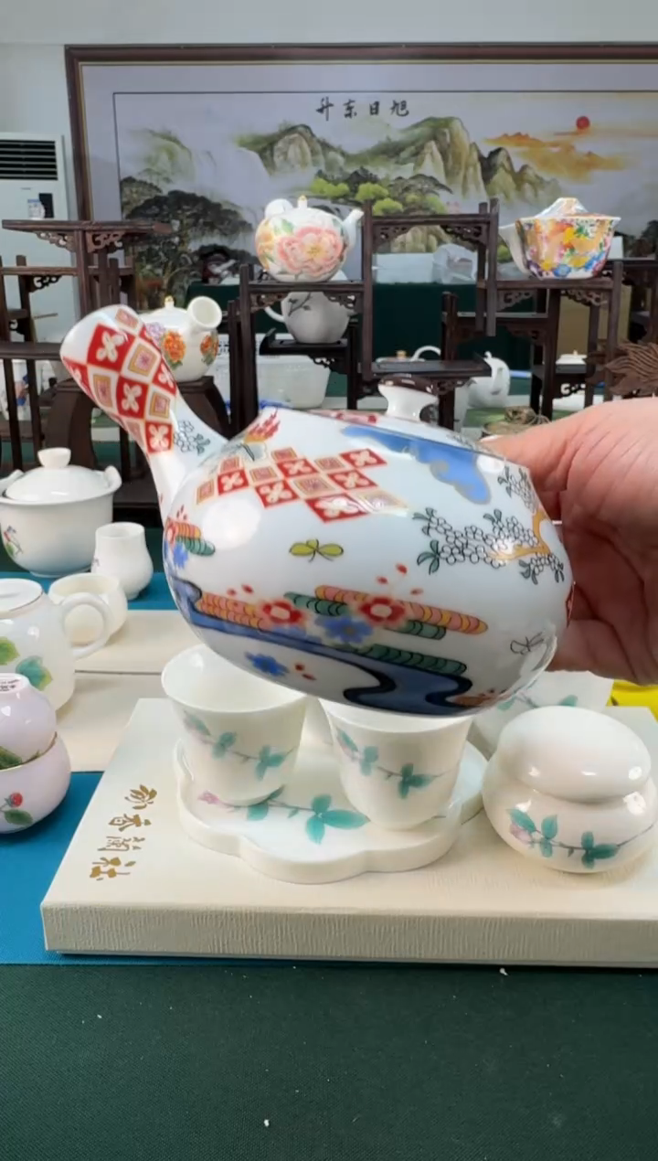 【闪购商品】瓷器 ······.......