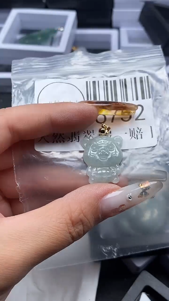 吊坠(不含链)未镶嵌翡翠6752