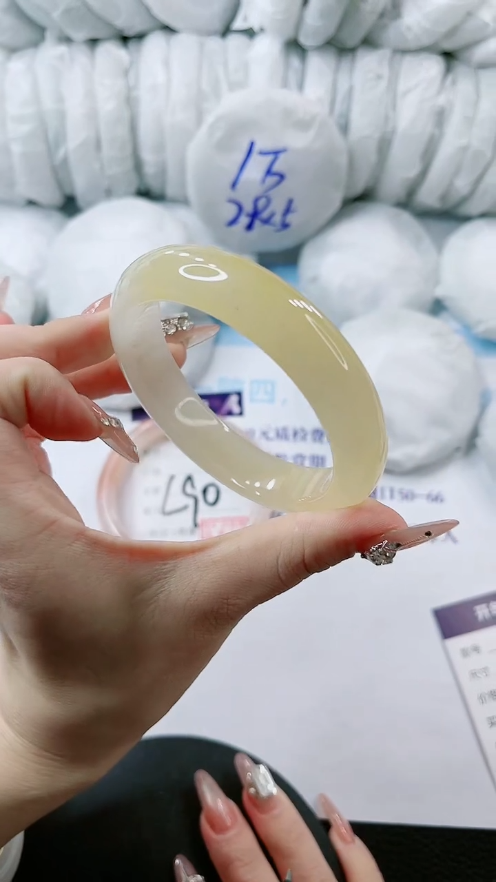 【闪购商品】石英质玉手镯未镶嵌多样性发货L91-62