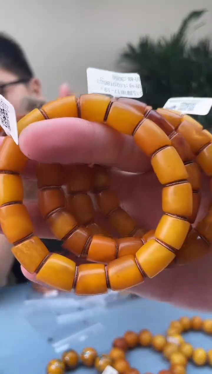 未镶嵌蜜蜡珠宝奇石014.10微瑕，假一罚十多样性发其一