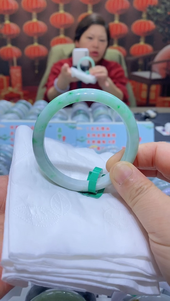 【闪购商品】翡翠手镯未镶嵌00009361