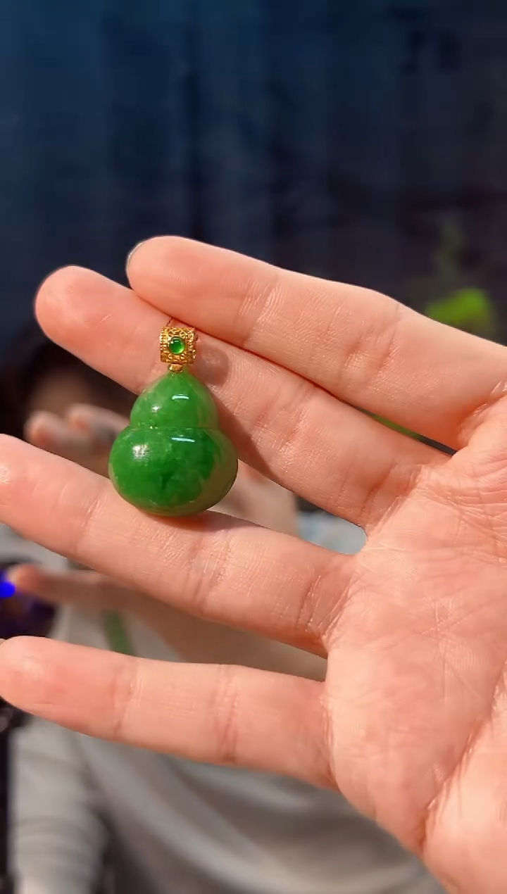 颈饰18K金镶嵌翡翠 缅料A货/支持复检/一件