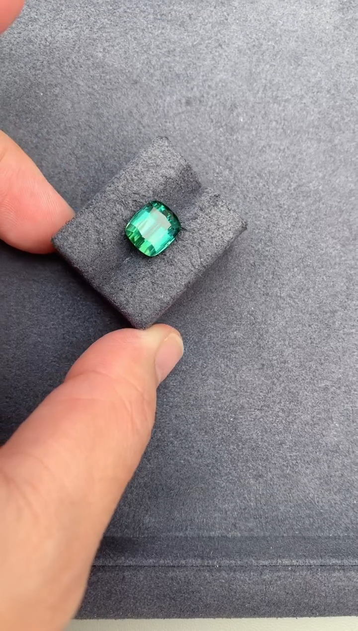裸石未镶嵌碧玺4.3ct拉贡