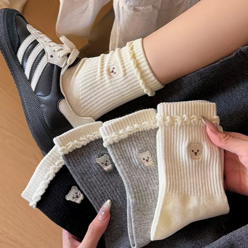 瑞诚新款女士小熊花边中筒袜