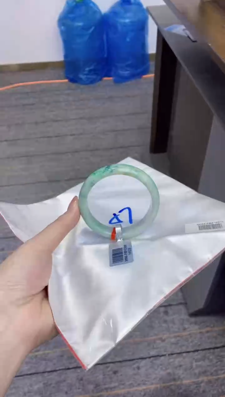 【闪购商品】翡翠手镯未镶嵌1111111111