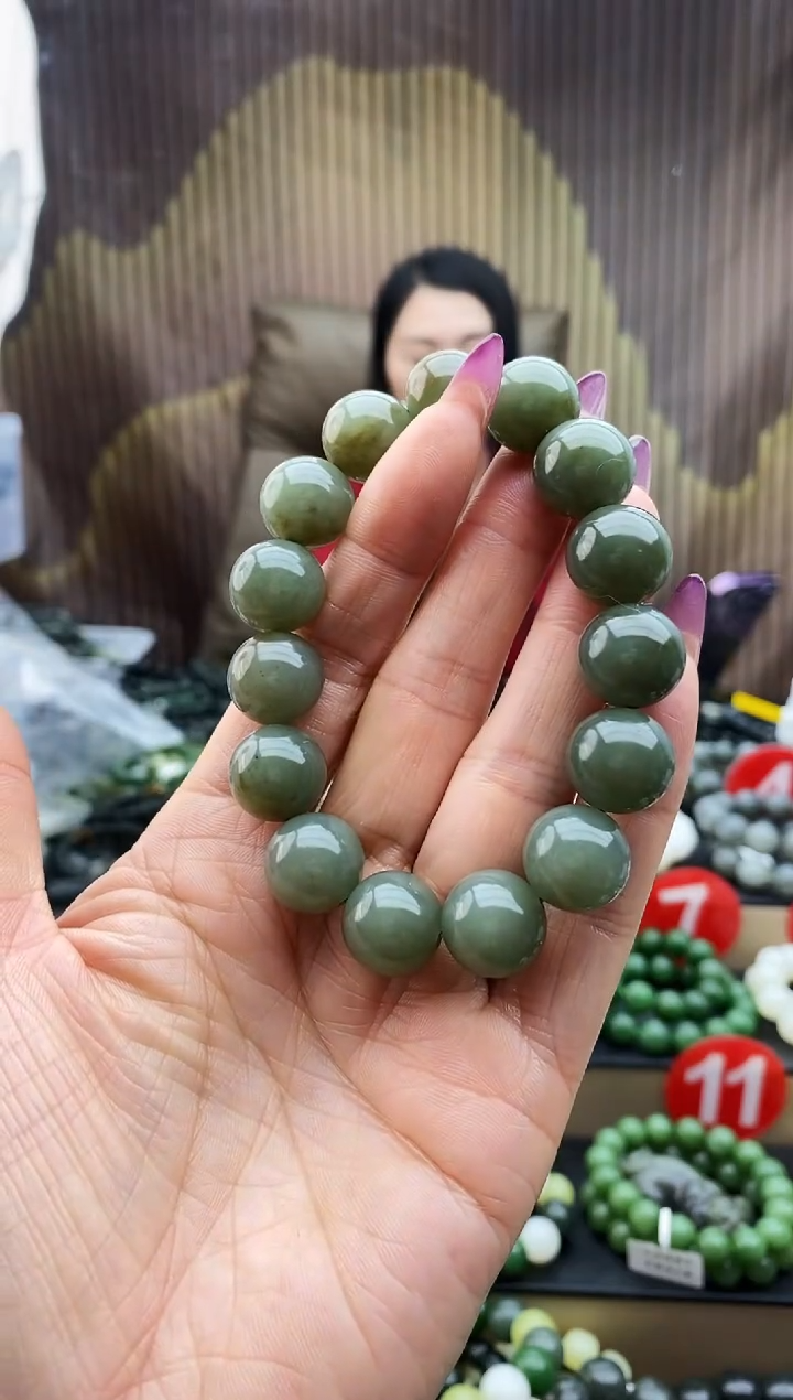 未镶嵌手串和田玉天空蓝14飘糖有包容