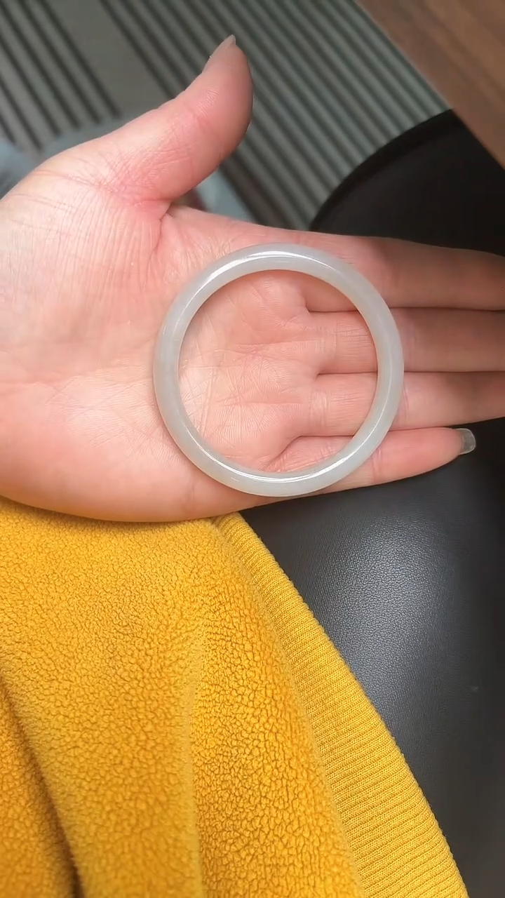 【闪购商品】和田玉手镯未镶嵌圈口52  T-6