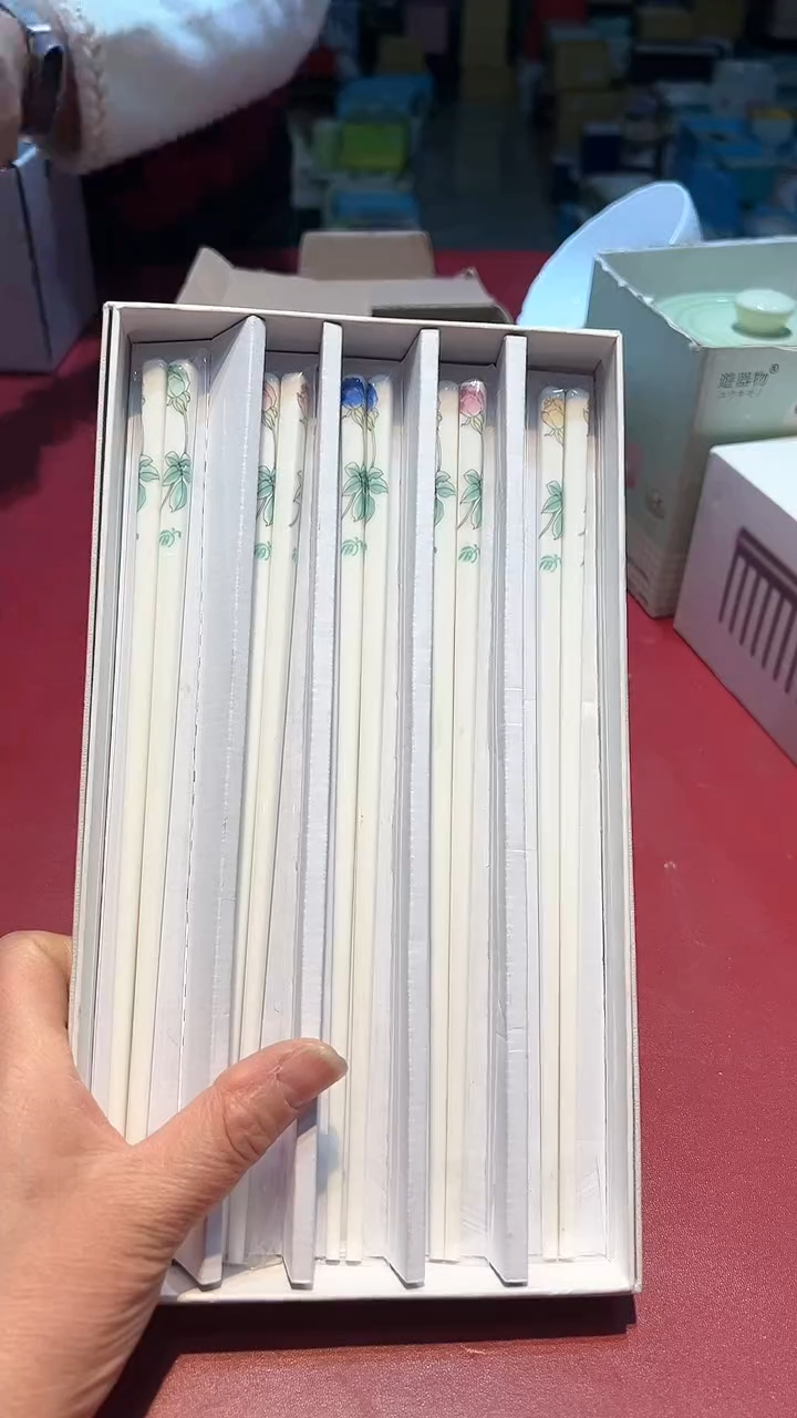 【闪购商品】瓷片11111111111111