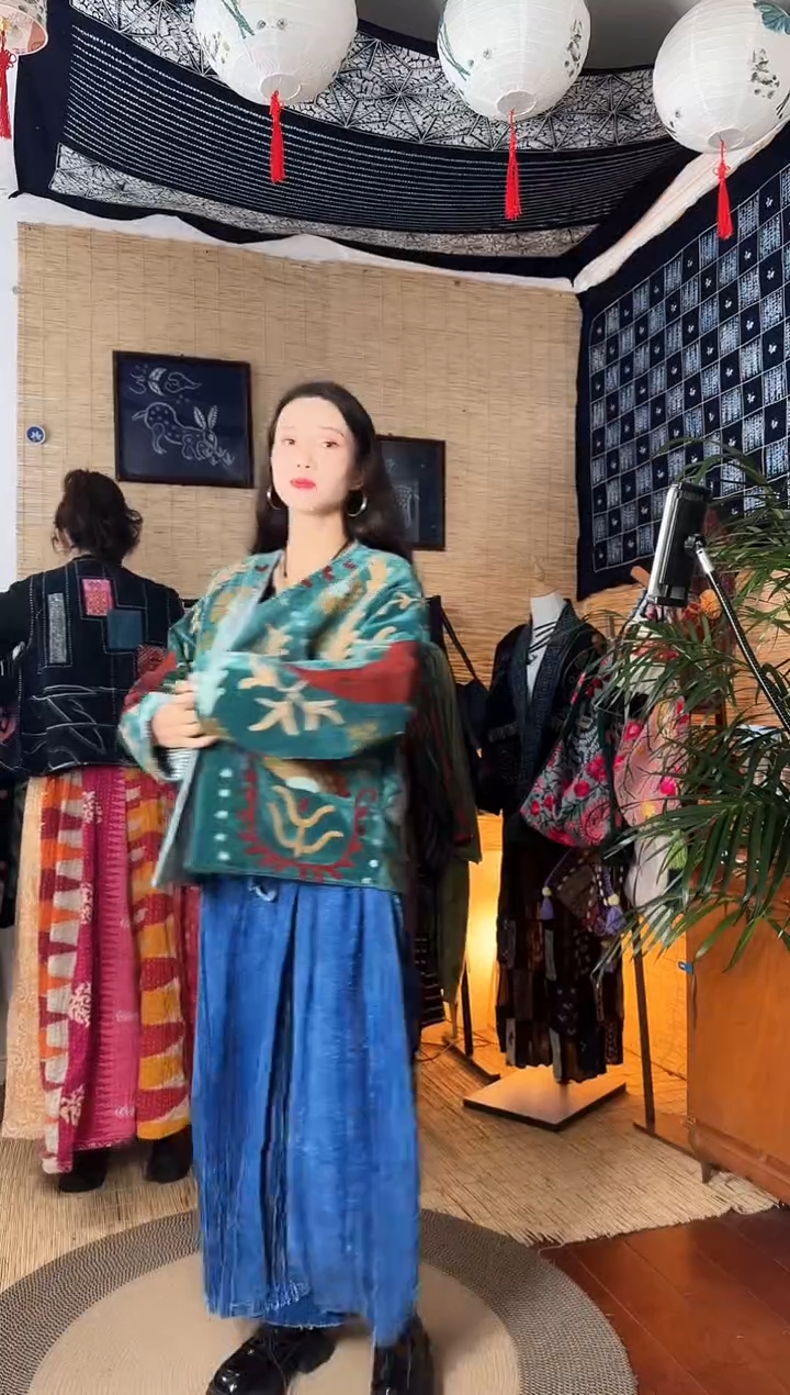 【闪购商品】设计师款绿天鹅绒刺绣外套