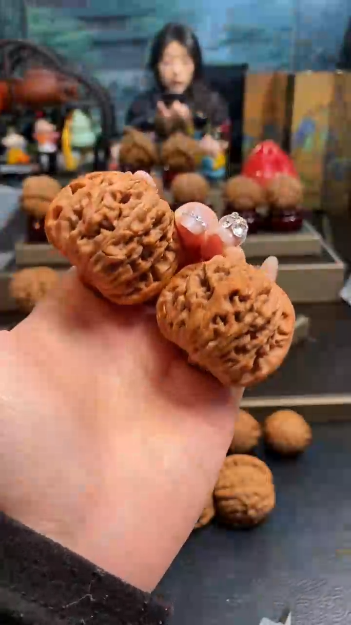 【闪购商品】文玩核桃把件 H502四座楼43