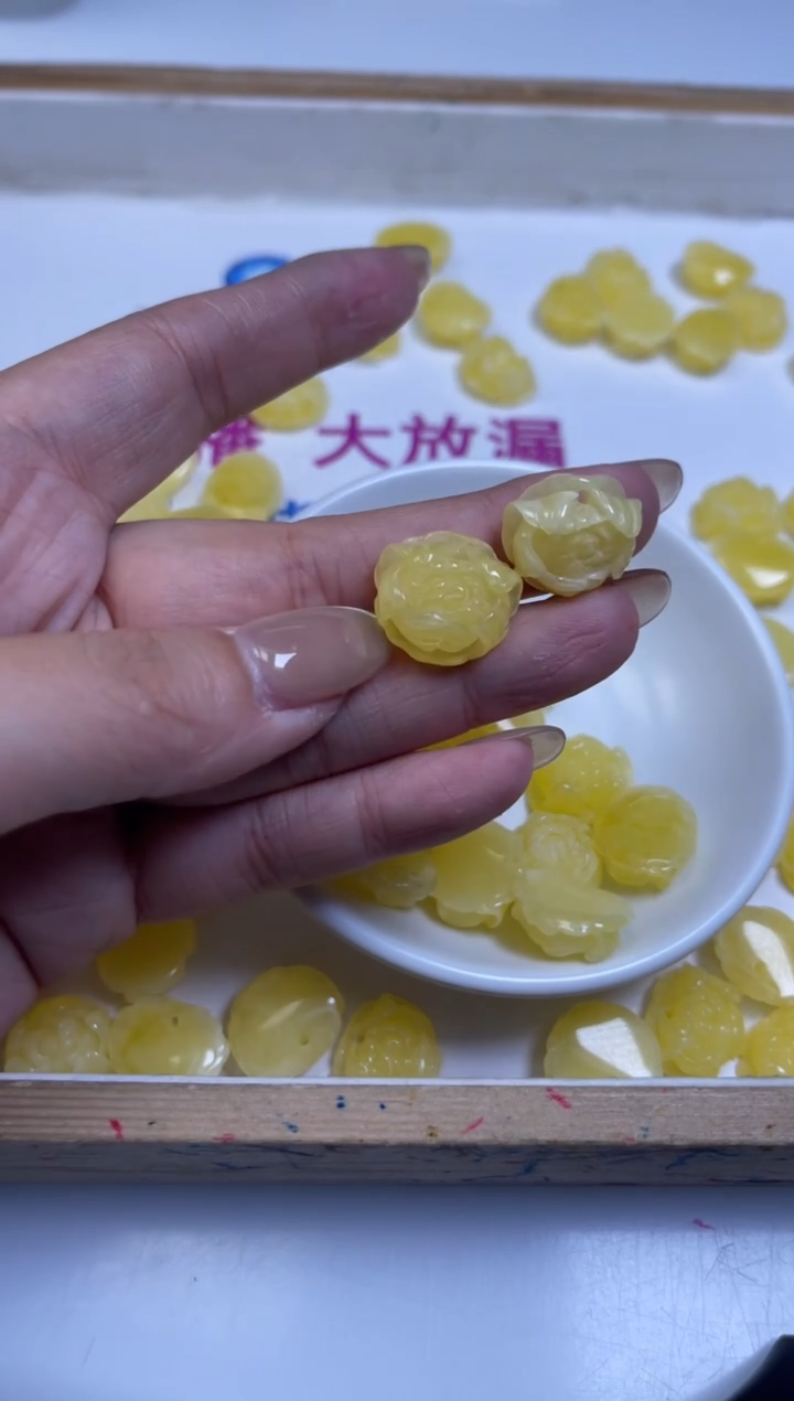 裸石蜜蜡未镶嵌M213 蜜蜡 (吊坠)玫瑰花17*7mm+5个8元
