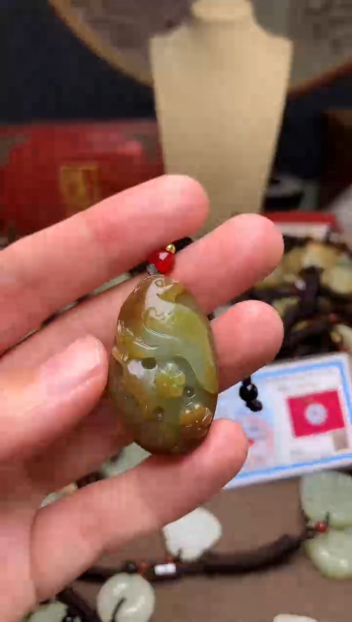 颈饰未镶嵌和田玉新疆料青海料清水和田玉吊坠