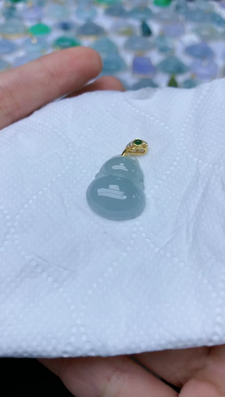 翡翠未镶嵌颈饰天然缅甸A货翡翠