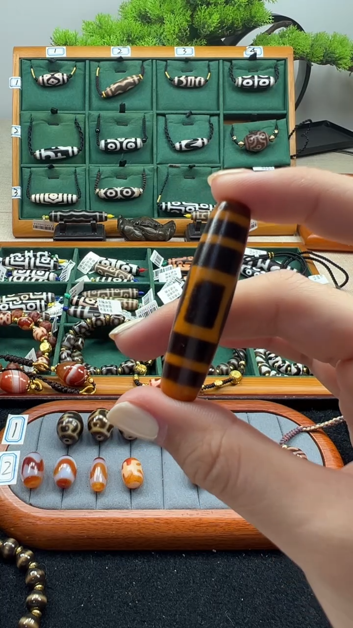 玛瑙/玉髓（覆膜）颈饰未镶嵌50.（微瑕随机发货）