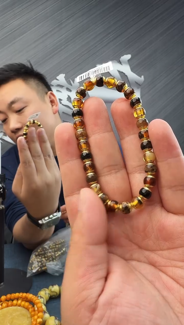 蜜蜡未镶嵌珠宝奇石假一罚十 ，7多样性发其一