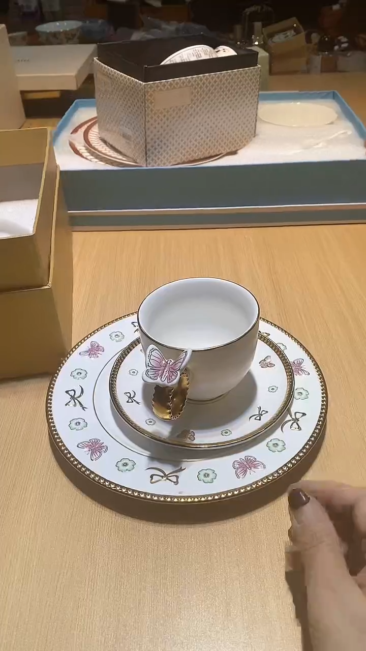 【闪购商品】瓷片锅碗瓢盆一件不剩