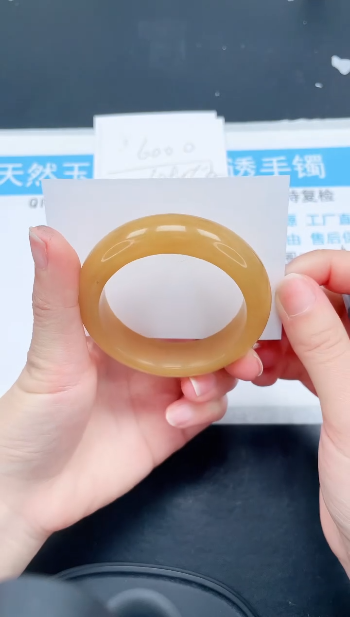 【闪购商品】石英质玉手镯未镶嵌29-53.1