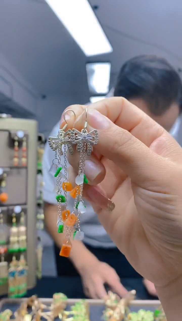 【闪购商品】翡翠耳饰银S925镶嵌0268翡翠耳钩