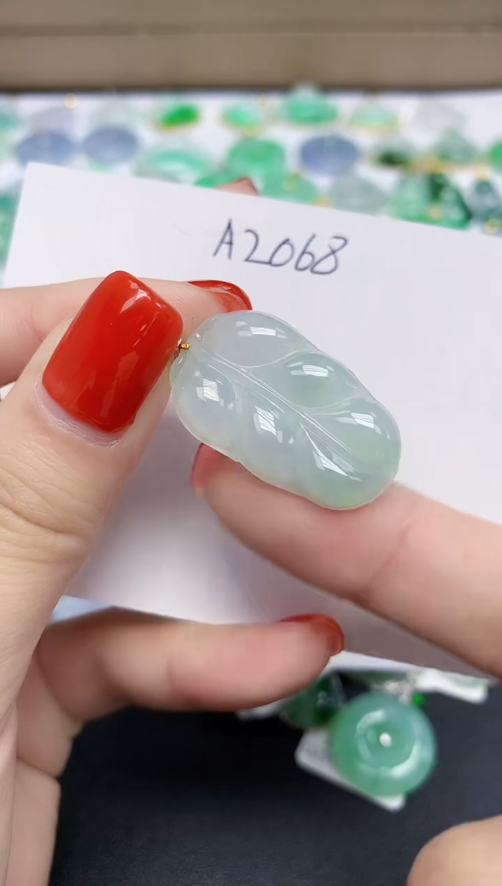 颈饰18K金镶嵌翡翠天然缅甸翡翠A货翡翠百元以上9元证书费自理