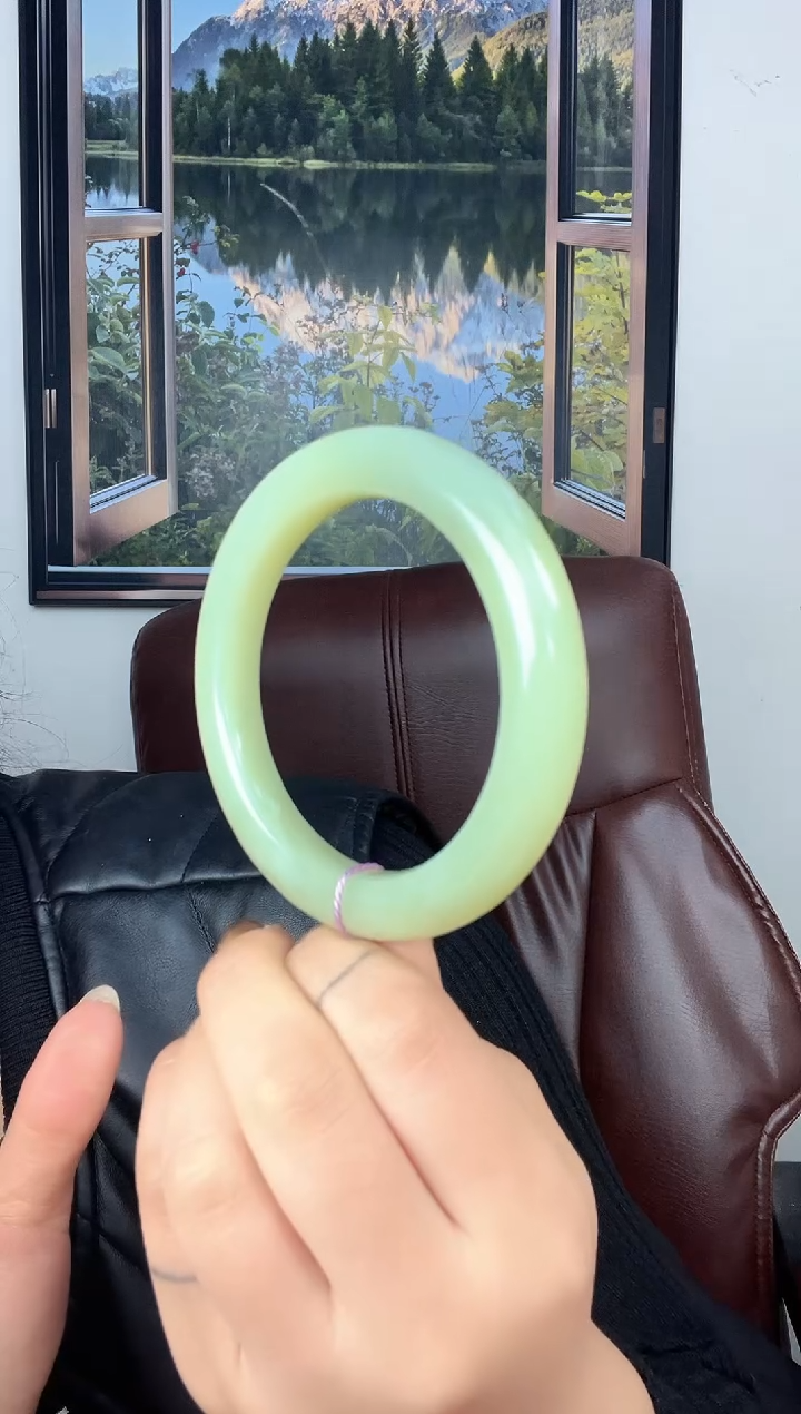 未镶嵌手镯和田玉黄口双色料手镯 63mm