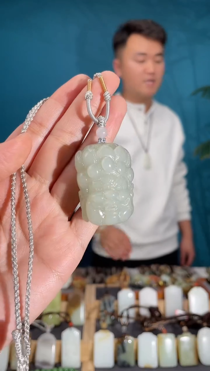 颈饰未镶嵌和田玉1