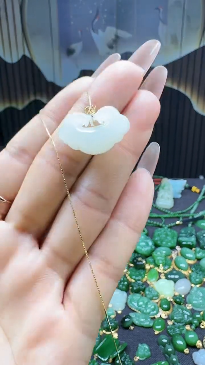 【闪购商品】和田玉吊坠(不含链)18K金镶嵌1