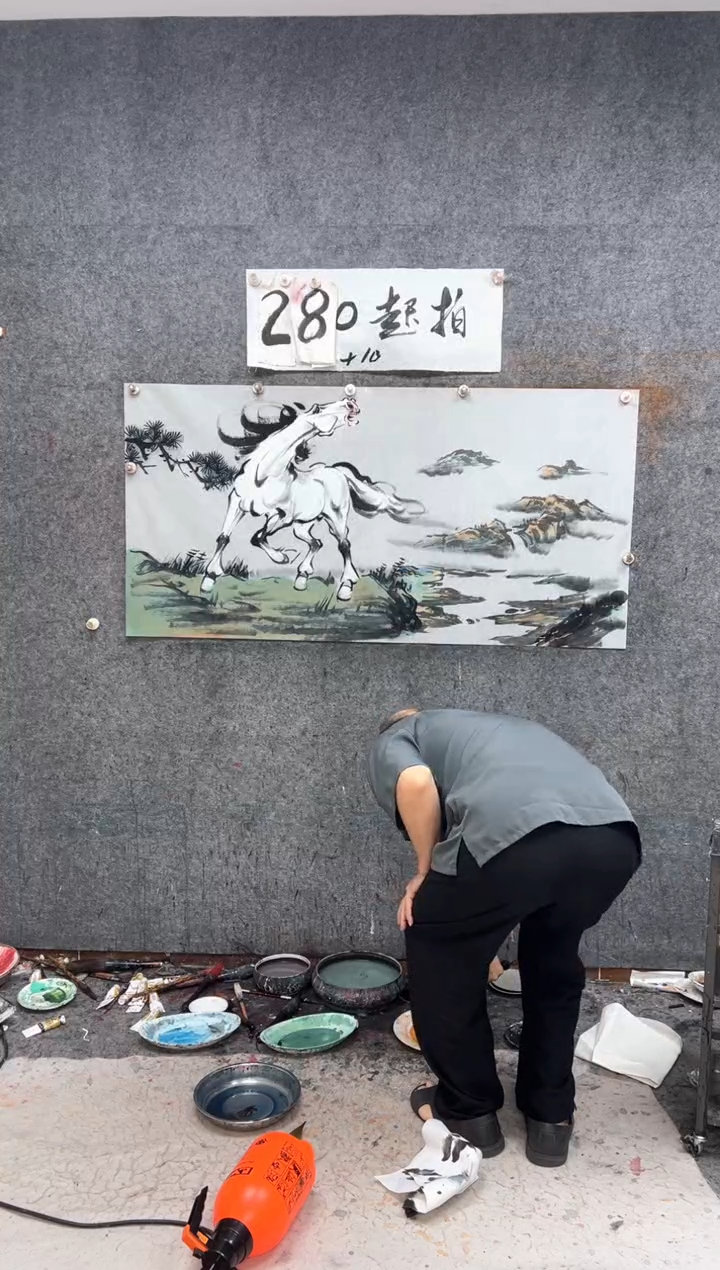 国画卢*言白龙马  带收藏证书