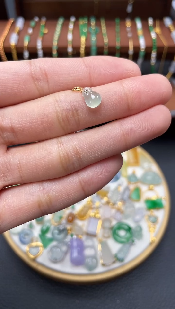 【闪购商品】翡翠吊坠(不含链)18K金镶嵌一个 JK285