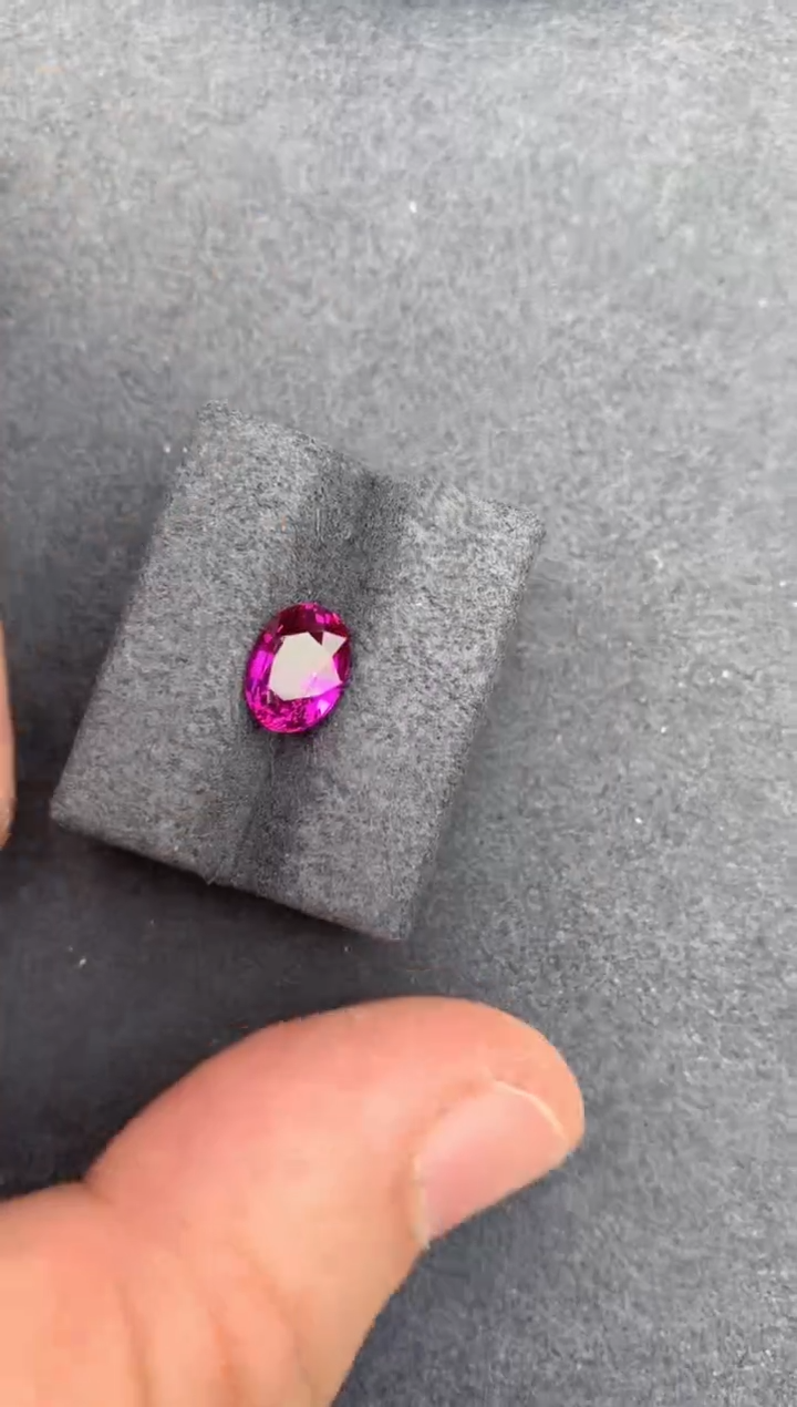 【闪购商品】彩色蓝宝石裸石未镶嵌2ct  无烧紫蓝宝