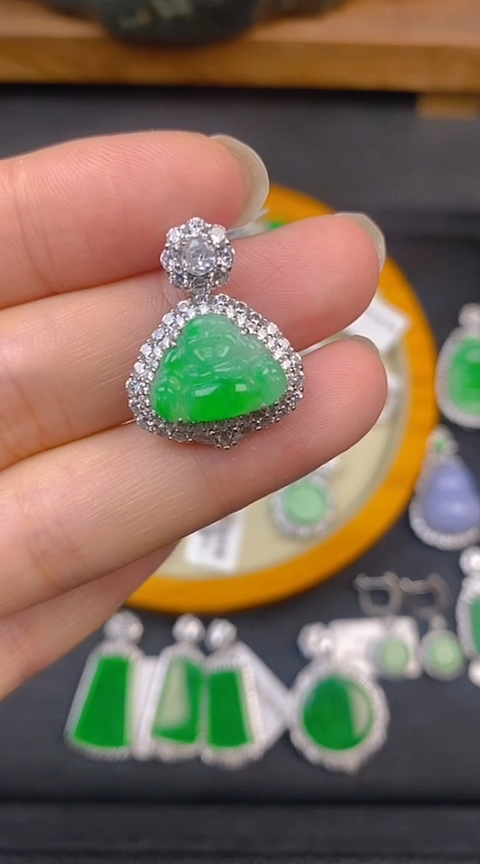 翡翠银S925镶嵌颈饰佛公