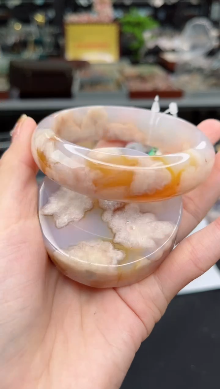 【闪购商品】石英质玉手镯未镶嵌62圈口（赠品镯心）3444525