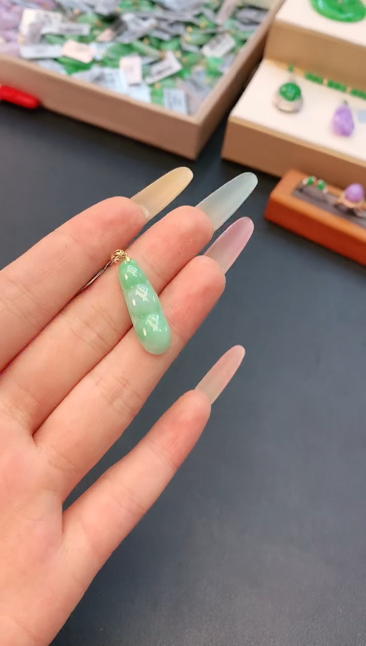 翡翠18K金镶嵌颈饰赠礼盒证书 乐乐