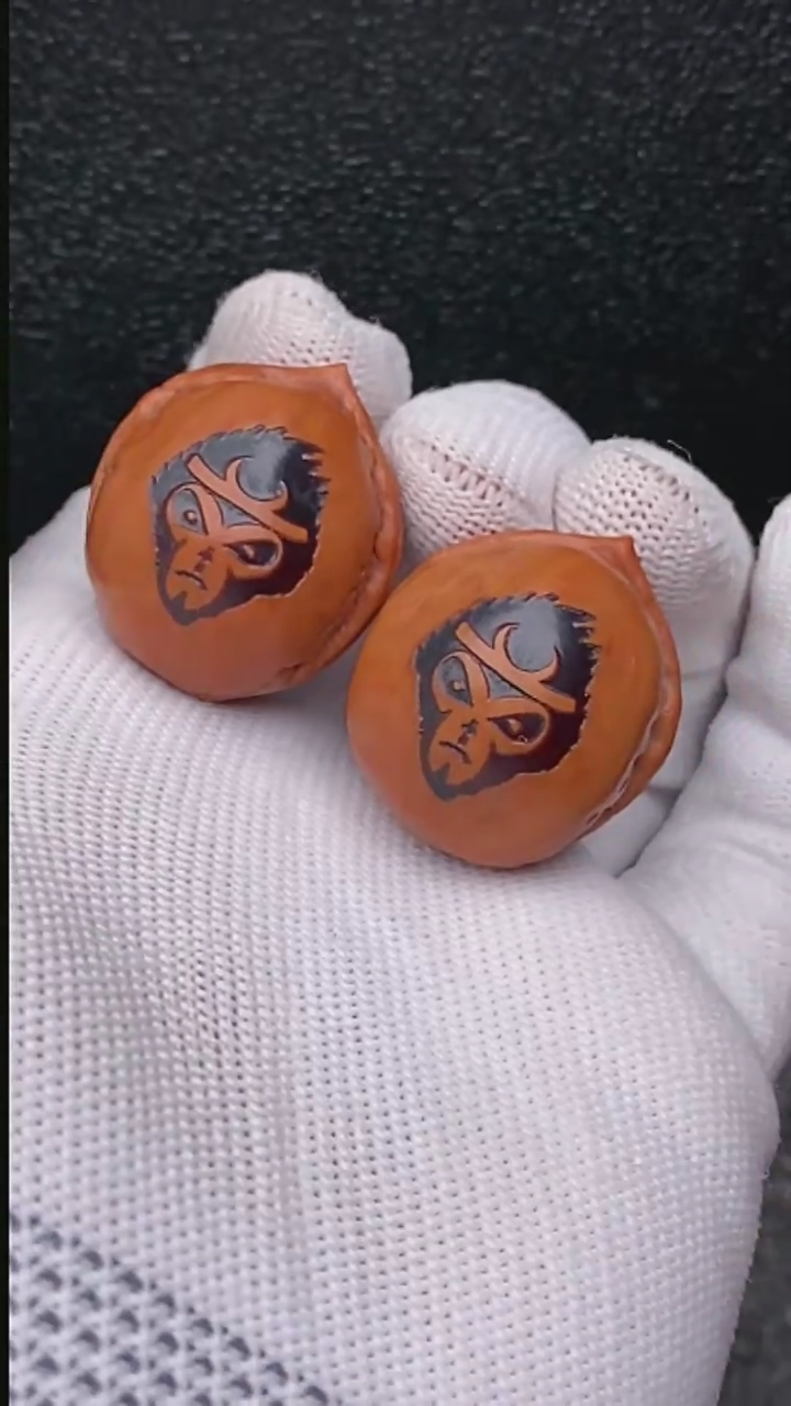 【闪购商品】文玩核桃把件光头强悟空