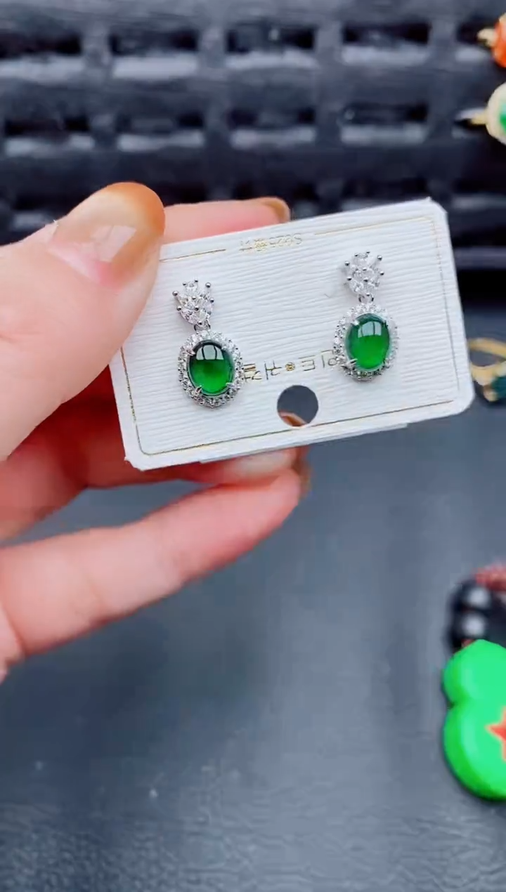 【闪购商品】翡翠耳饰银S925镶嵌天然a货翡翠568