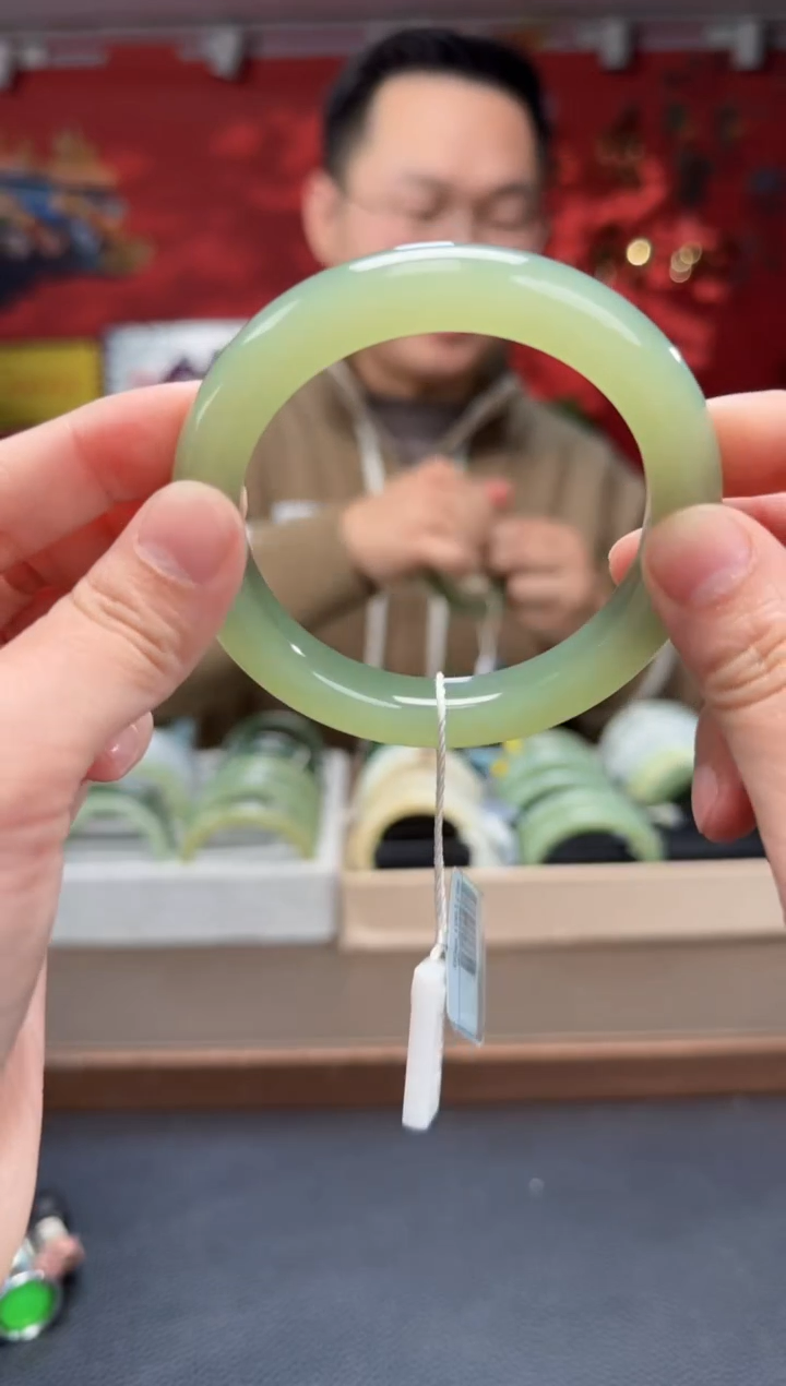 【闪购商品】和田玉.未镶嵌高冰晴正装镯53-59