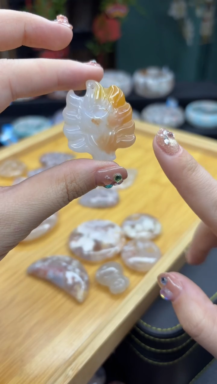 【闪购商品】石英质玉颈饰未镶嵌837