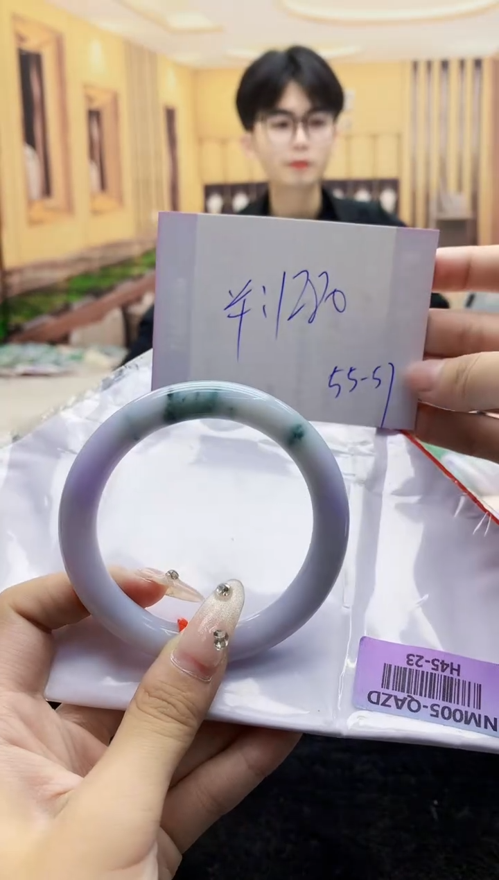 【闪购商品】翡翠手镯未镶嵌     H45-23