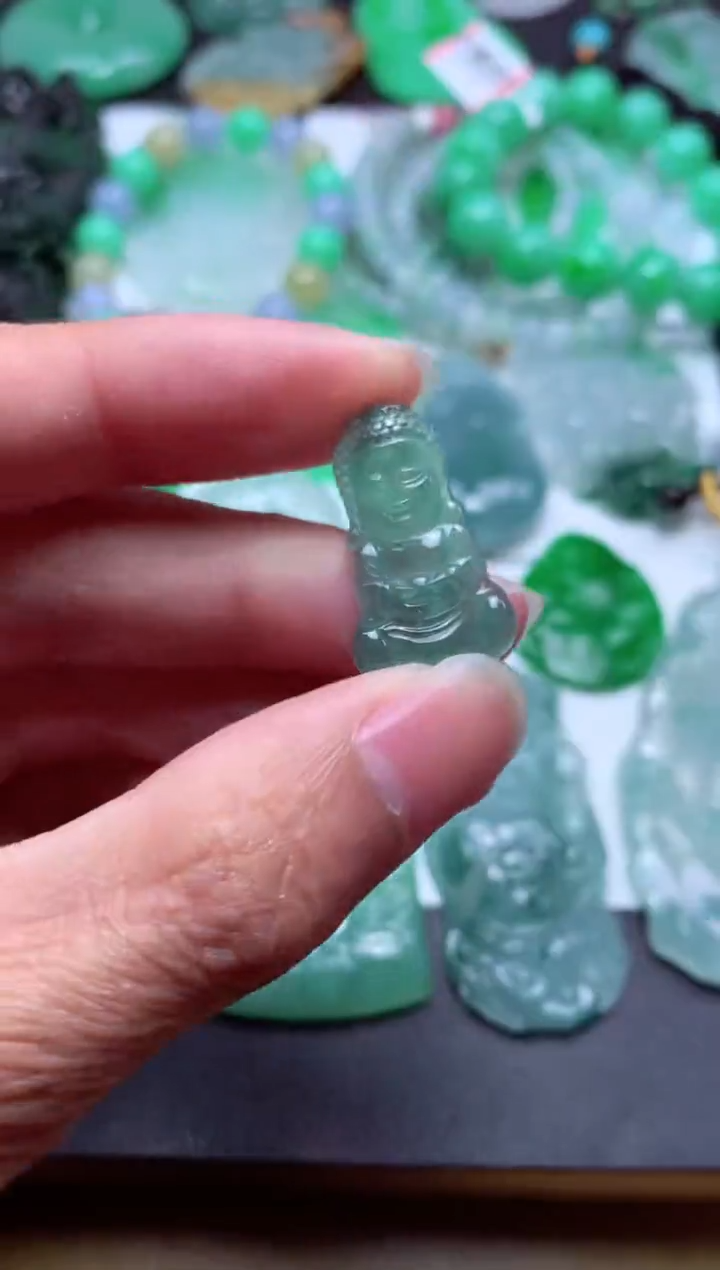 【闪购商品】翡翠颈饰未镶嵌天然翡翠