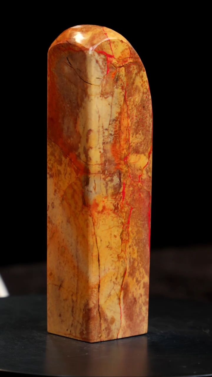 鸡血石田黄鸡血石