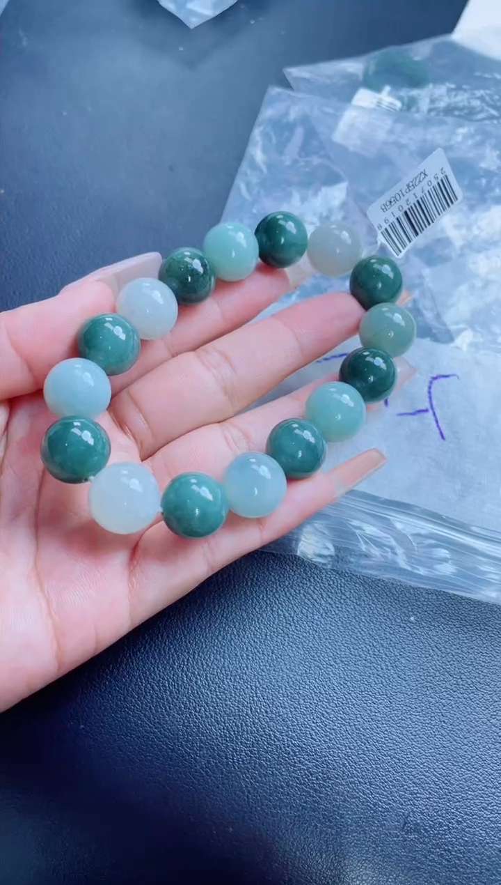 定制翡翠未镶嵌珠串