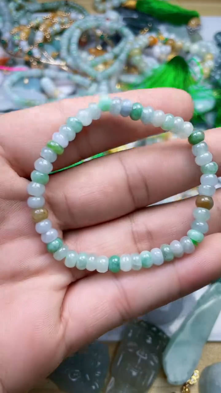 未镶嵌挂件翡翠1