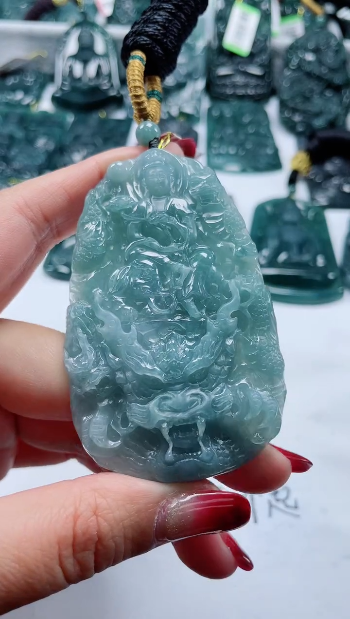 【闪购商品】翡翠颈饰未镶嵌             龙 蛇