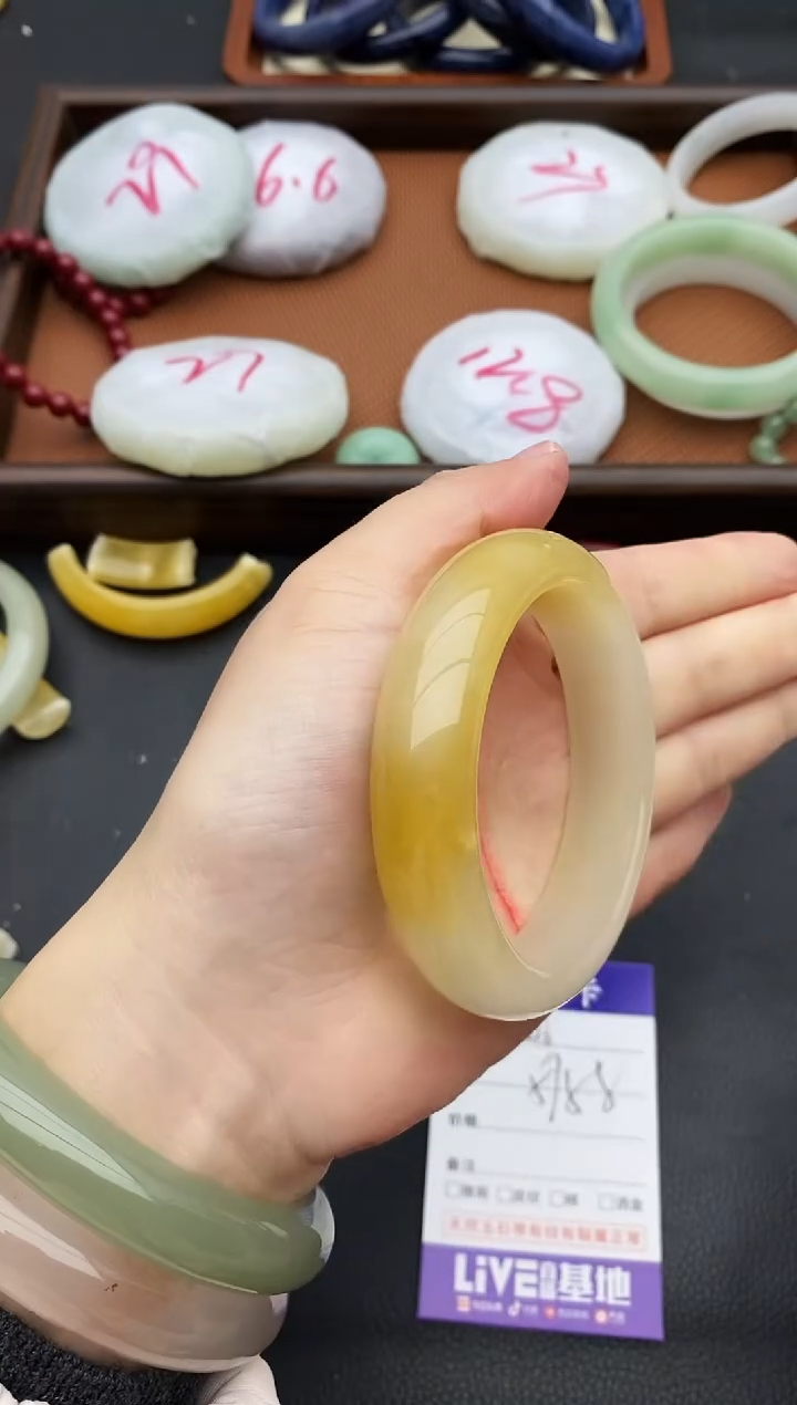 未镶嵌手镯石英质玉216+57/58