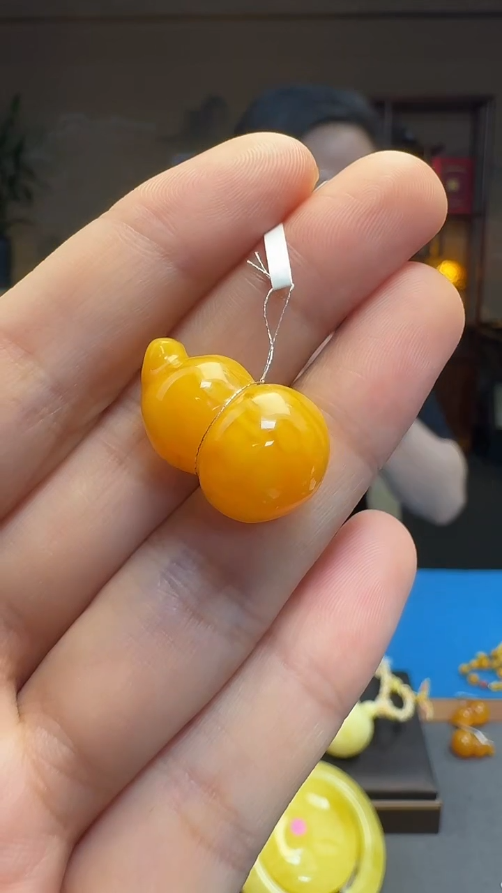 琥珀吊坠(不含链)未镶嵌天然保真蜜蜡葫芦